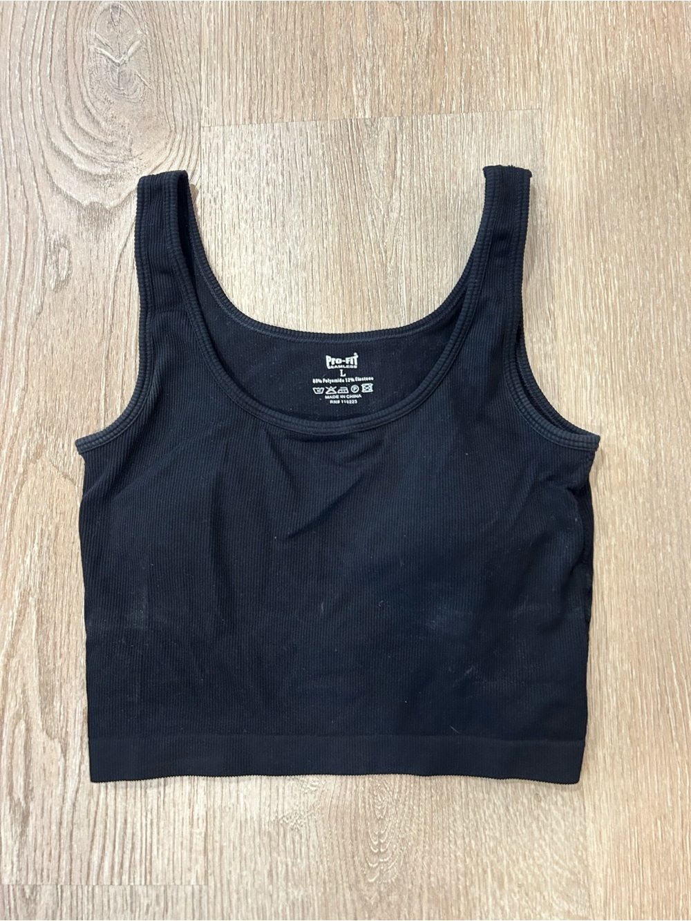 Pro-Fit Women’s Black Ribbed Crop Tank Top Size L